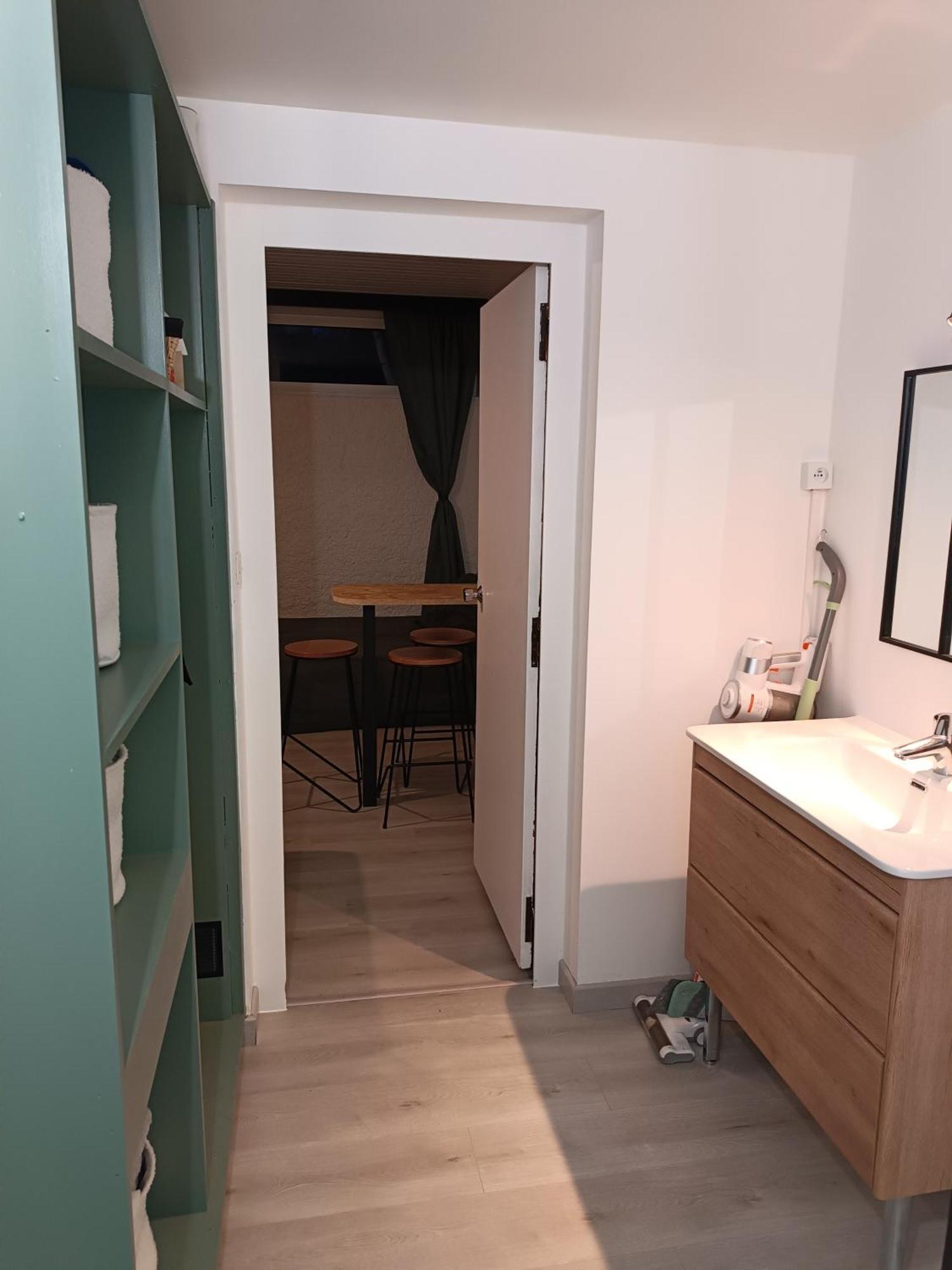 Le Bon Sejour, Studio A 2 Pas Du Futuroscope Chasseneuil-du-Poitou Quarto foto
